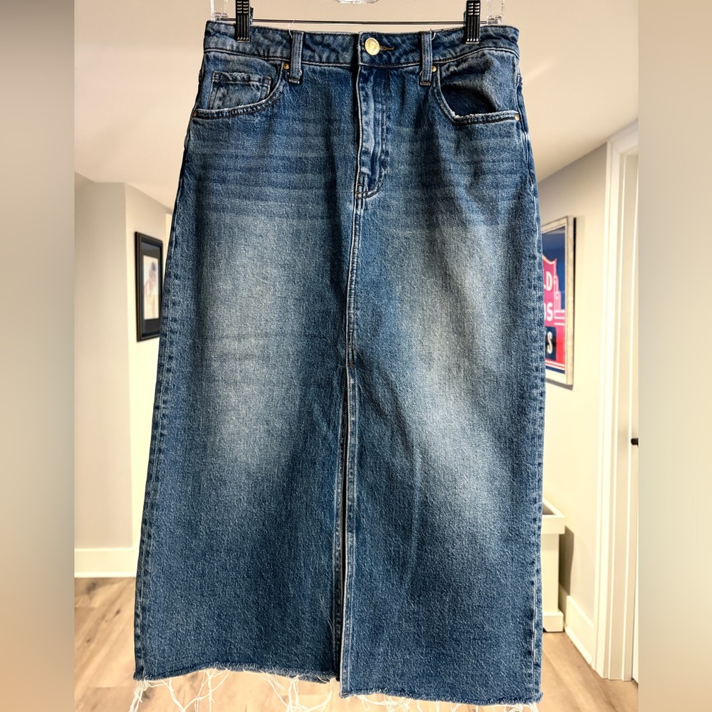 Kut from the Kloth Jen Blue Denim Skirt